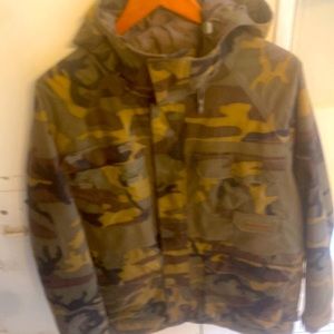 Burton Men’s Large Camo Jacket
